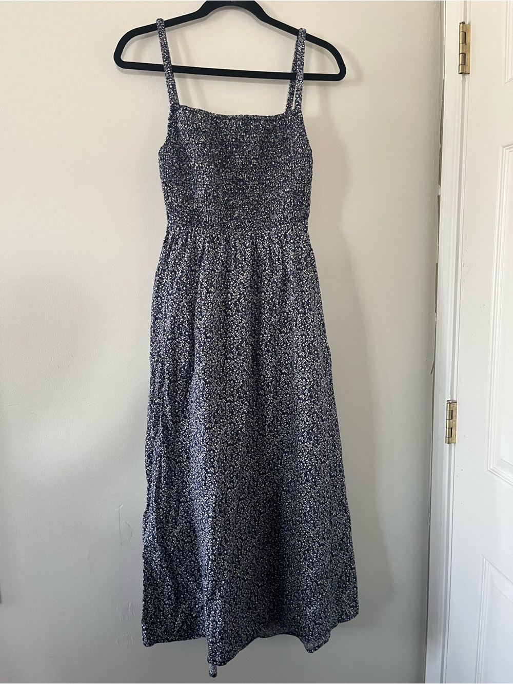 Old Navy 100% Cotton Navy Blue Floral Smocked Midi Dress Large Coastal